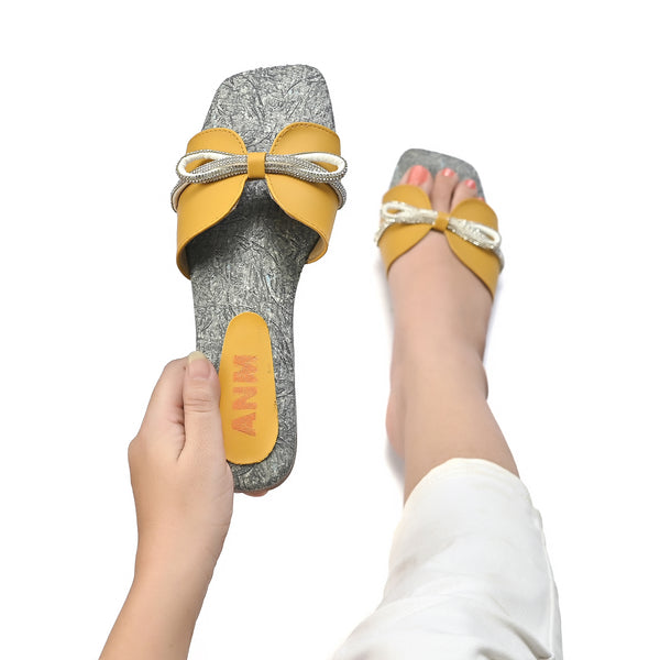 Tie-Cushioned Mesh Slippers (Yellow)