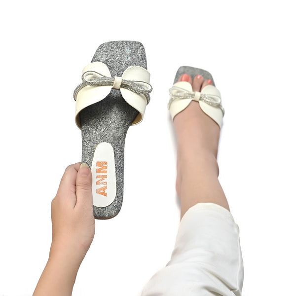 Tie-Cushioned Mesh Slippers (White)