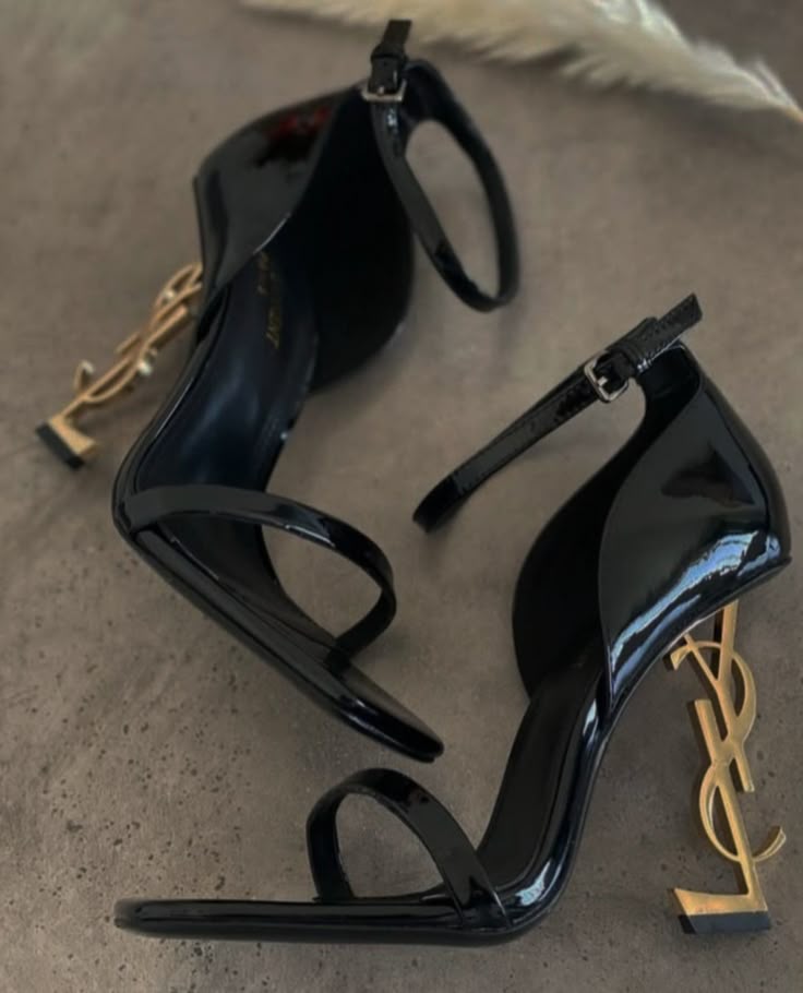 YSL Stylish Girl Heel